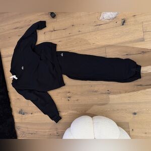 ALO Yoga Accolade Set